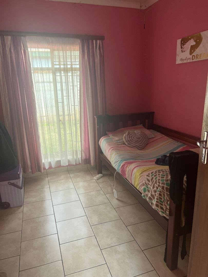 5 Bedroom Property for Sale in Potchefstroom South North West